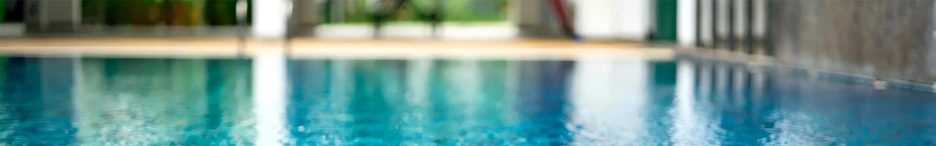 A exibição da bandeira superior do equipamento da piscina produto lista página